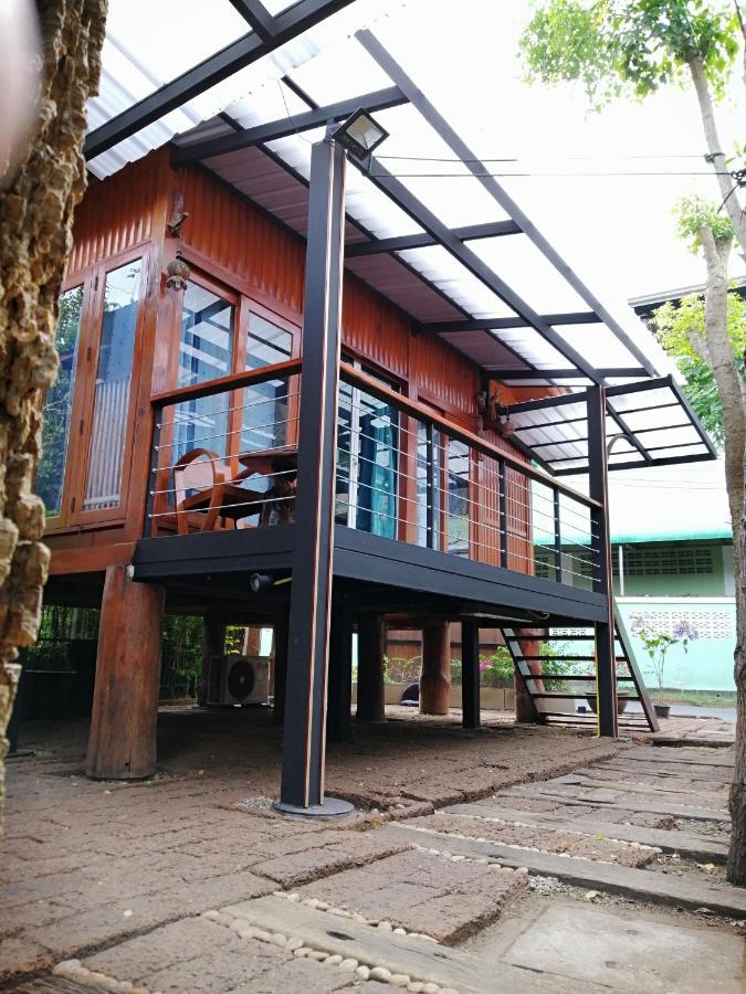 Wood House Pattaya Hotel Екстериор снимка