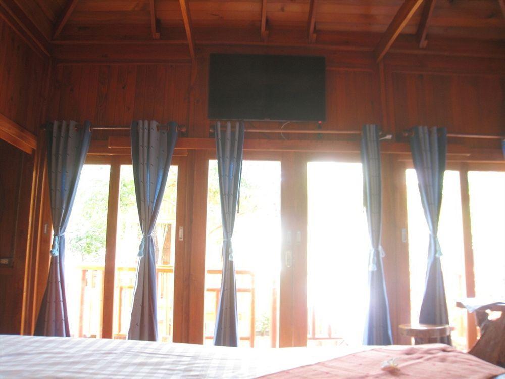 Wood House Pattaya Hotel Екстериор снимка