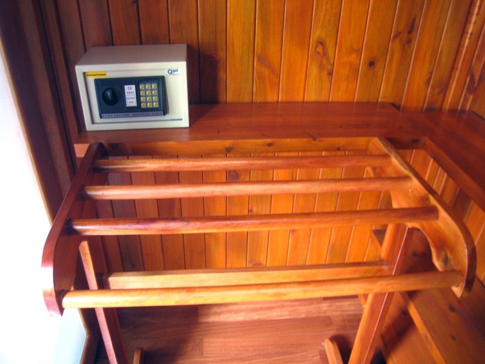 Wood House Pattaya Hotel Екстериор снимка