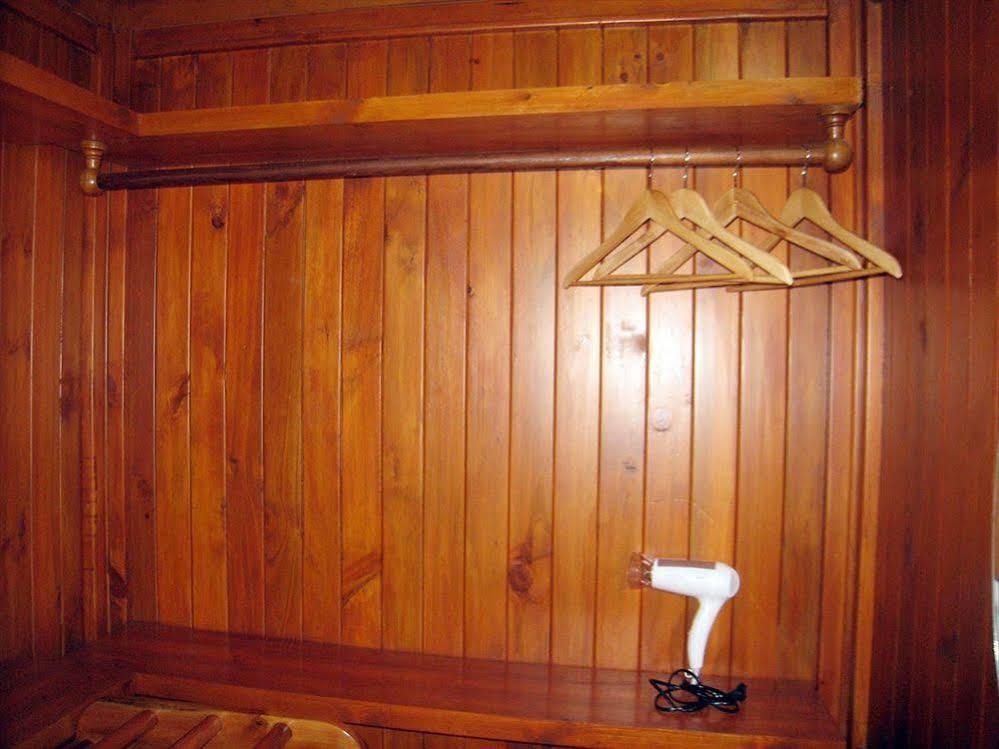 Wood House Pattaya Hotel Екстериор снимка