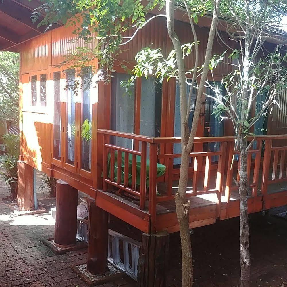 Wood House Pattaya Hotel Екстериор снимка