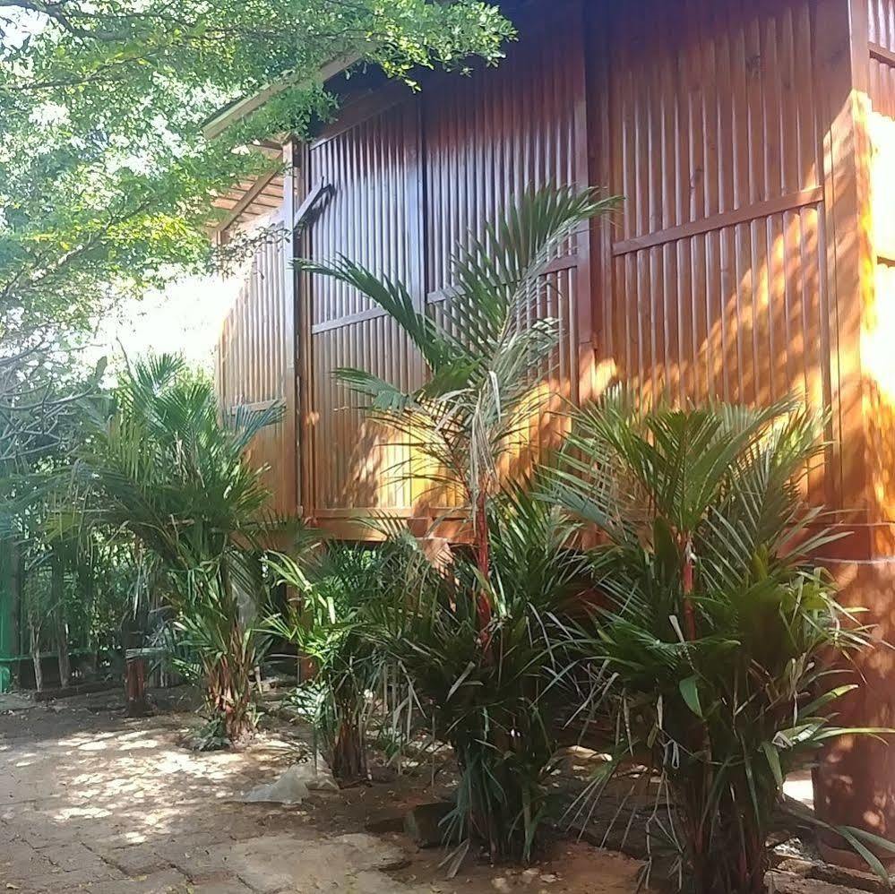Wood House Pattaya Hotel Екстериор снимка