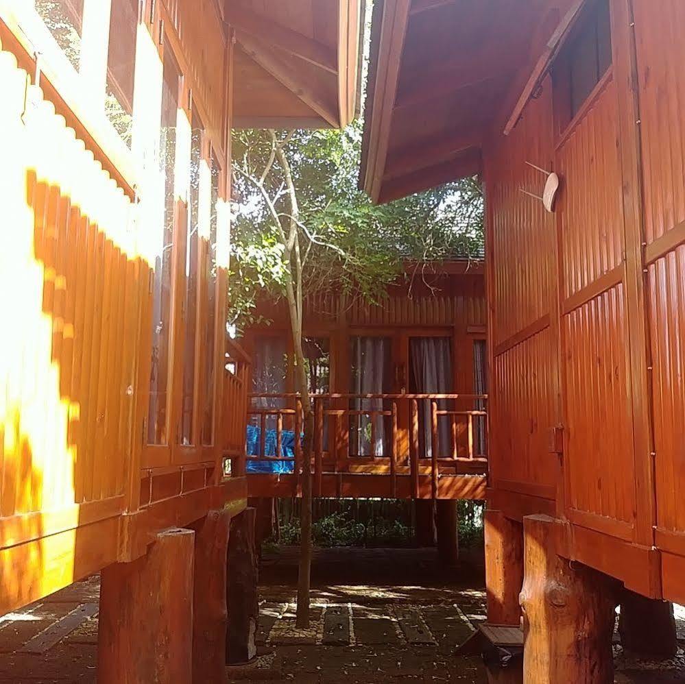 Wood House Pattaya Hotel Екстериор снимка